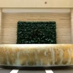 Фитостена из живых растений, БЦ Леонардо